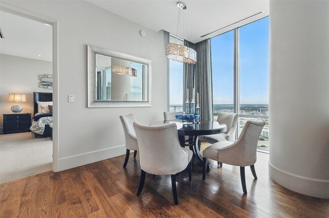 Photo - 1301 Throckmorton St Condo Unit 2805