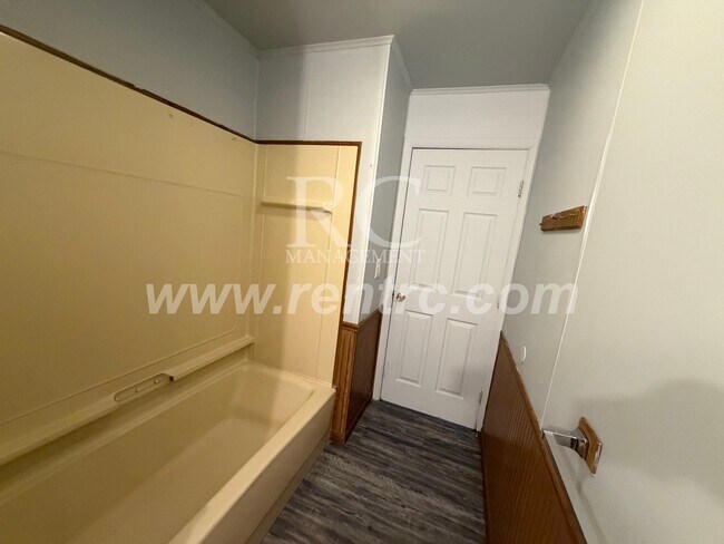 Photo - 1016 Koehn-