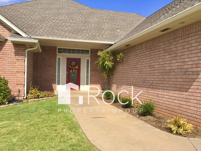 Photo - Need space? Take a look at this 4 Bedroom/...