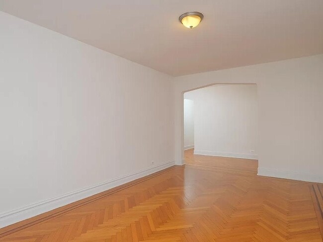 Photo - 1855 Grand Concourse Unit 57