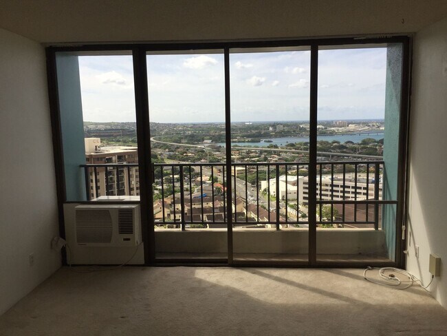 Photo - Pearl Regency with 2 Parking! Water views! Unit 2314