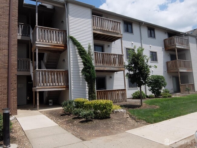 Building Photo - 5307 Ravens Crest Dr Rental
