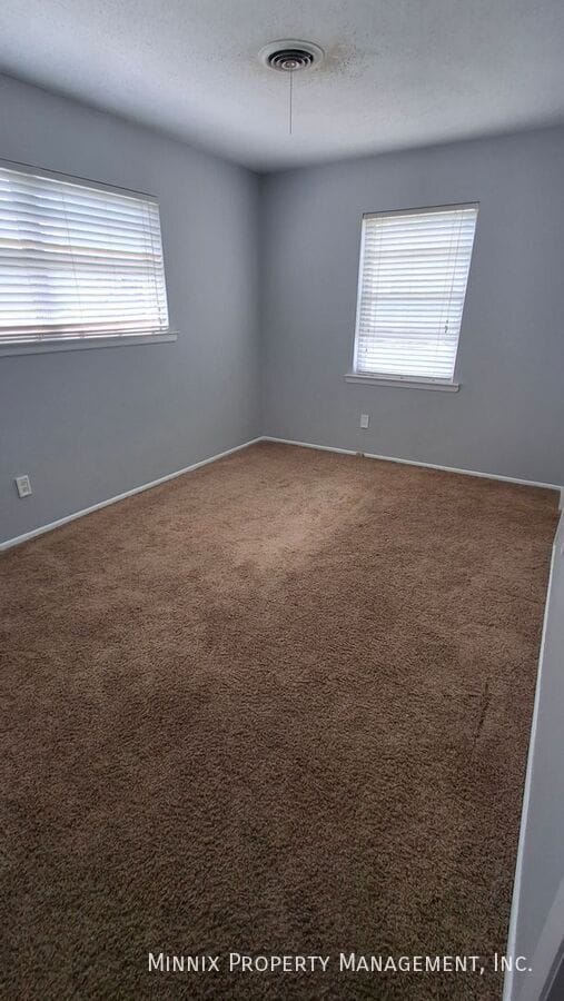 Photo - 2813 John Dr