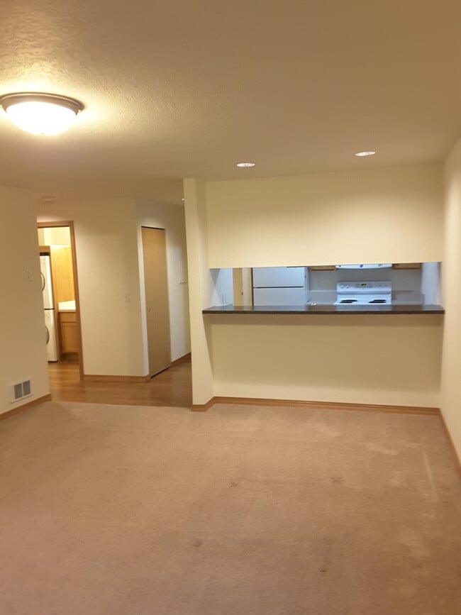 Building Photo - Pinehurst Apartments