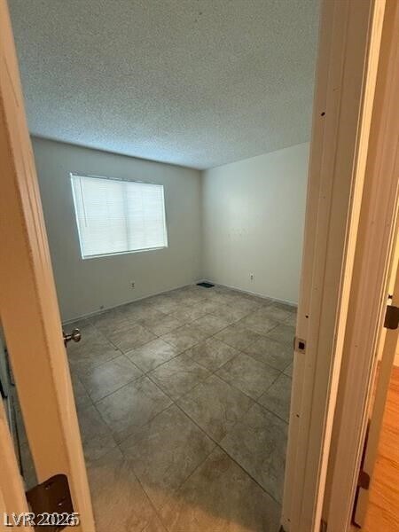 Photo - 1983 Cosmic Dr Unidad 193