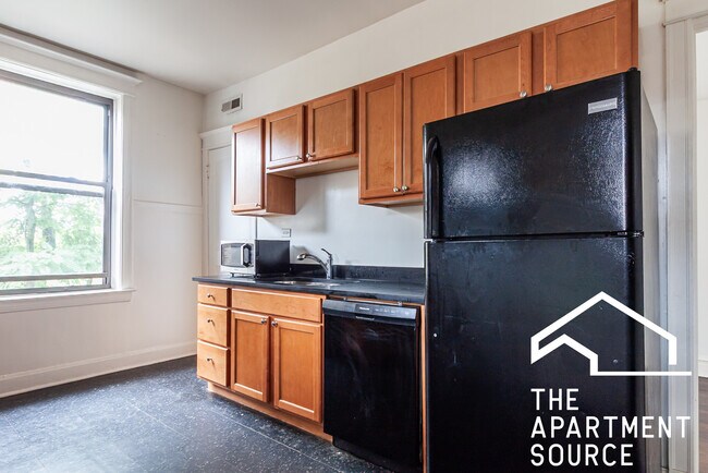 Building Photo - 4112 N Broadway Unit 2