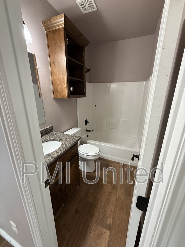 Photo - 709 S Montgomery St