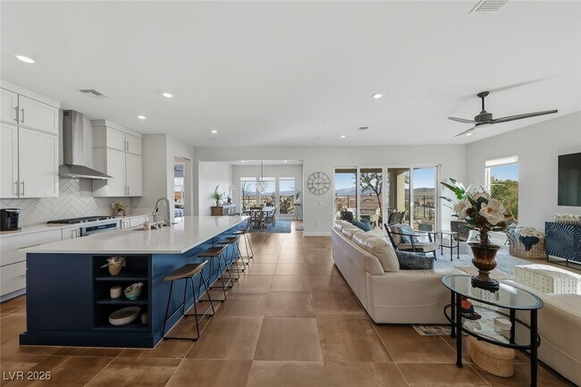 Photo - 52 Cliffwater St