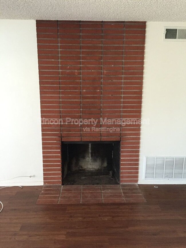 Photo - 513 N M St