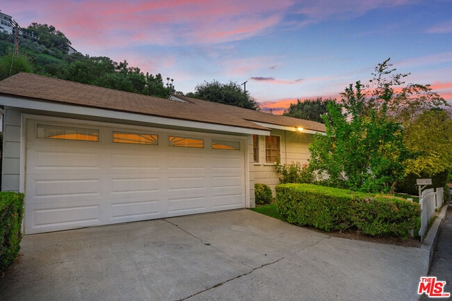 3771 Longview Valley Rd