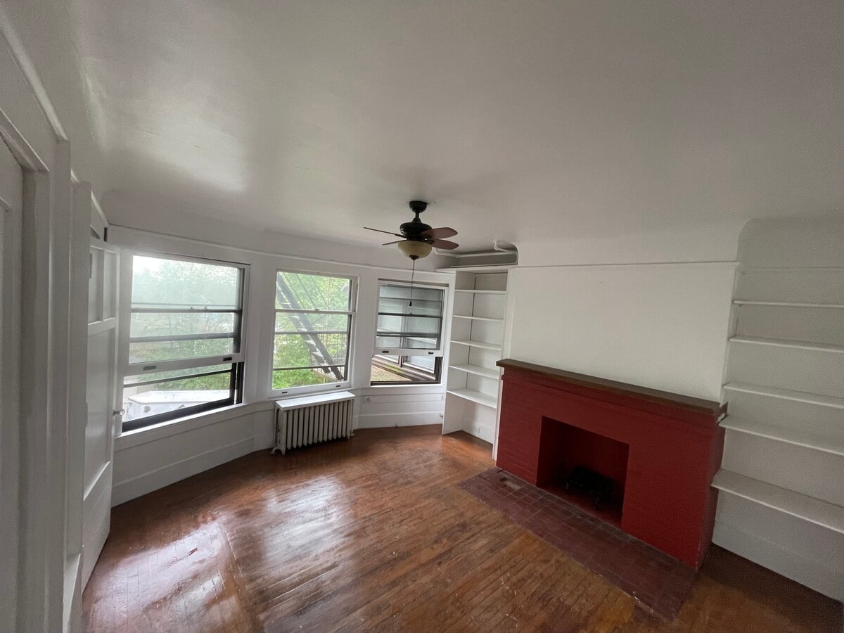 Photo - 64 Grand Ave Unidad 3