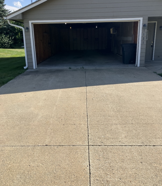 Photo - 3 Bedroom Home for rent in Newton, IA Unit 1121 S. 17th Ave W.