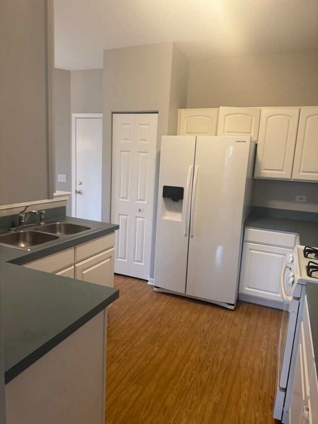 Photo - 11S473 Rachael Ct