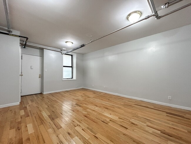 Photo - 541 W 156th St Unit B1