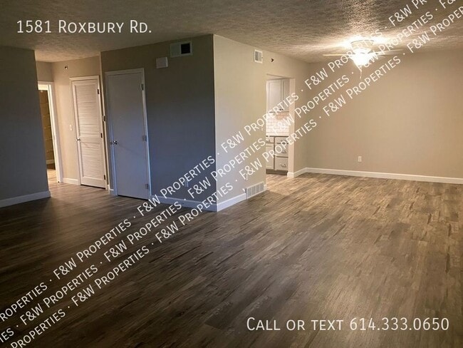 Photo - 1581 Roxbury Rd