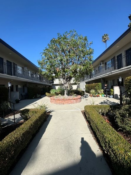 Photo - 999 Locust St Unidad 14