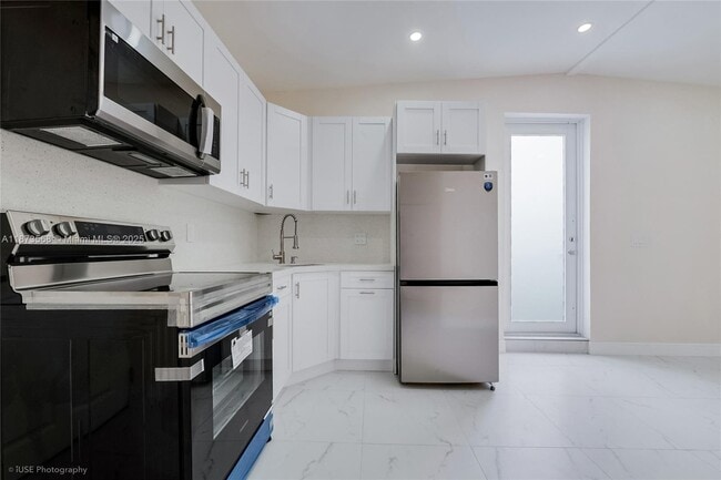 Photo - 10421 SW 184th St Unit 2
