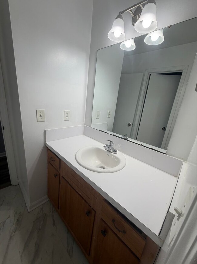 Photo - 3 Bedroom available