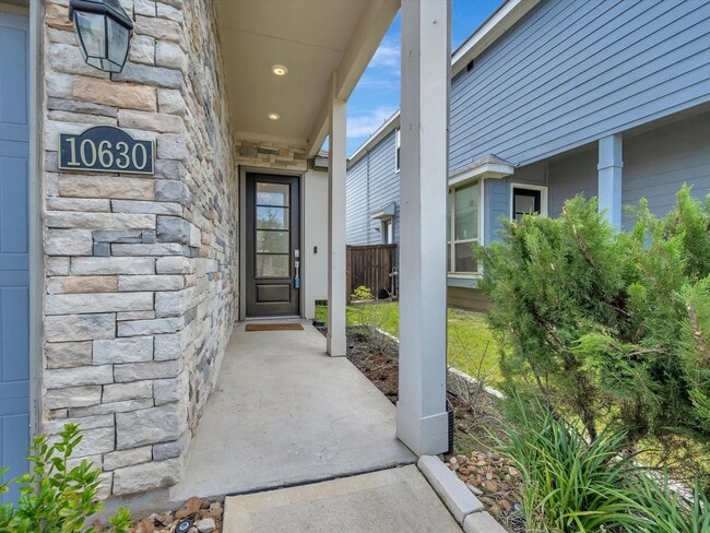 Photo - 10630 Cabot Trl