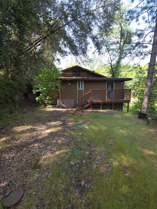 Building Photo - 2-bedroom, 1-bath Coming Soon