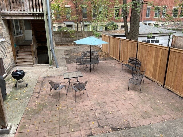 patio - 5105 N Damen Ave Unidad 2