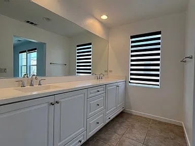 Baño principal - 6 Jenkins Dr