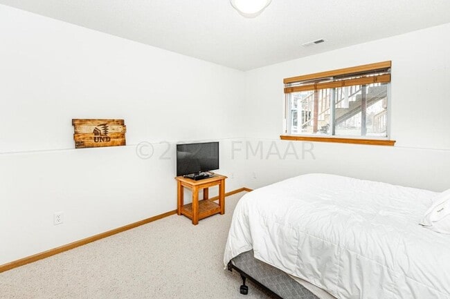 Photo - 3 Bed 2 Bath