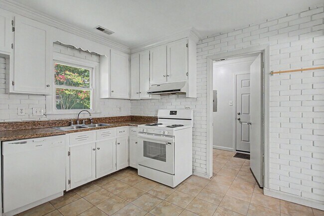 Photo - Updated 3-Bedroom Ranch with Fenced Yard!