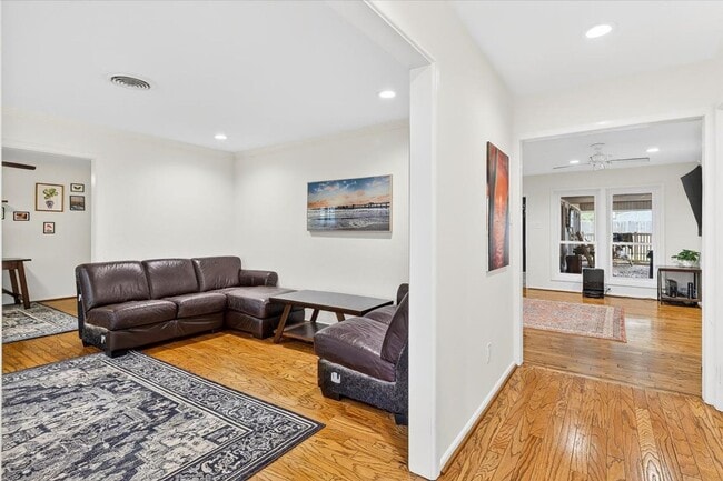 Photo - 722 Brock Dr