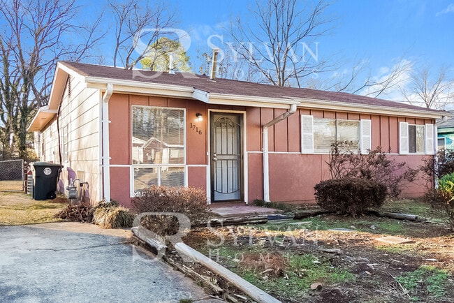 Photo - This adorable 4 bedroom, 2 bathroom home