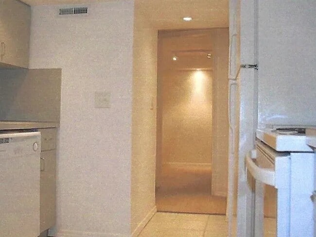 Photo - 4909 California St Unit A
