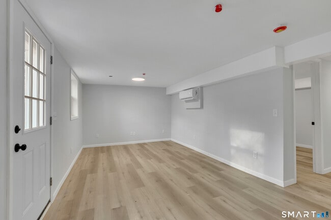 Photo - 194 Hartford Rd Unit D