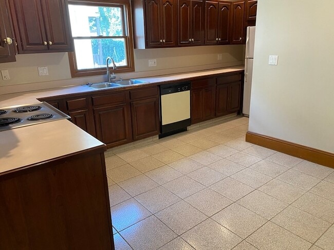 Photo - 46 Grafton St Unit 1st Fl