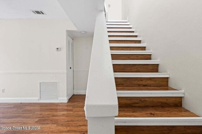 Photo - 1411 Sheafe Ave NE