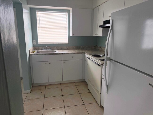 Photo - 3701 SW 59th Terrace Unidad 11