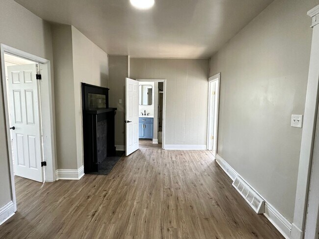 Photo - Aliquippa Triplex Unit 1