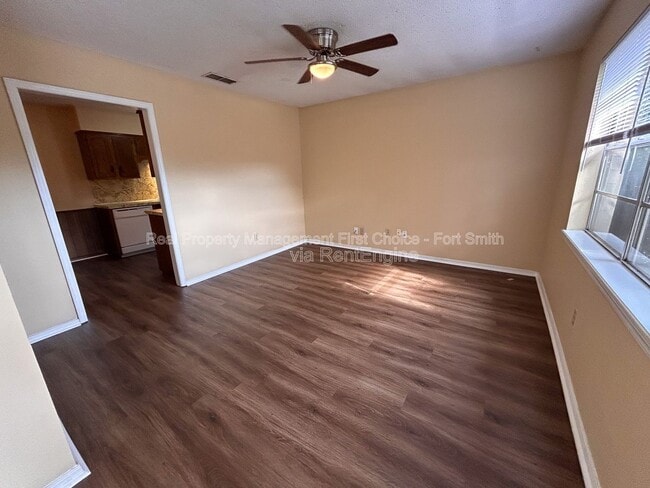 Photo - 1112 Tancred St