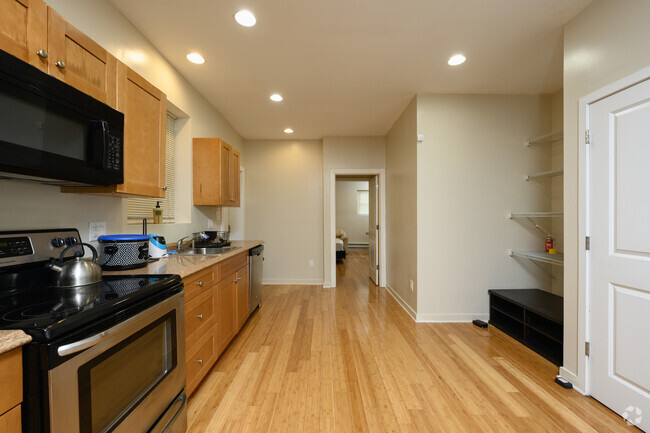 Interior Photo - Carlisle Court Medical Student Housing Rental