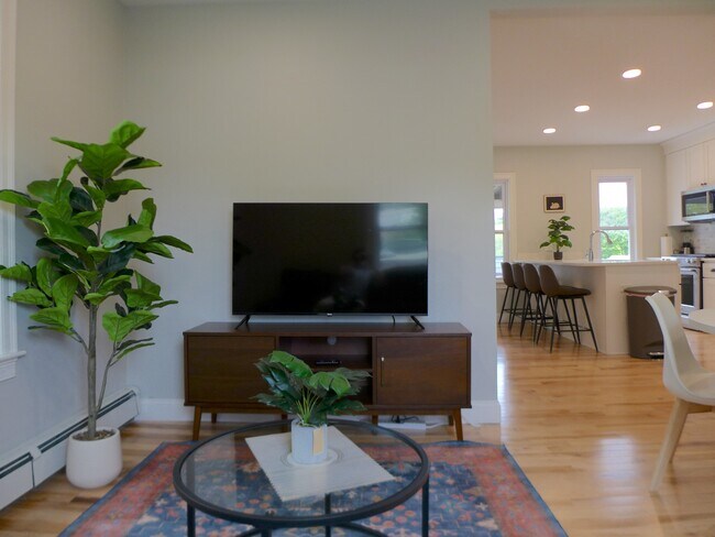 Photo - 16 Eliot Cres Unidad a