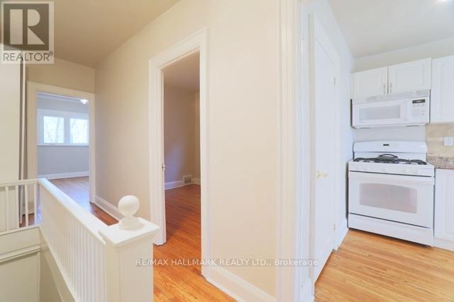 Photo - 1481 Queen St E Unit Upper