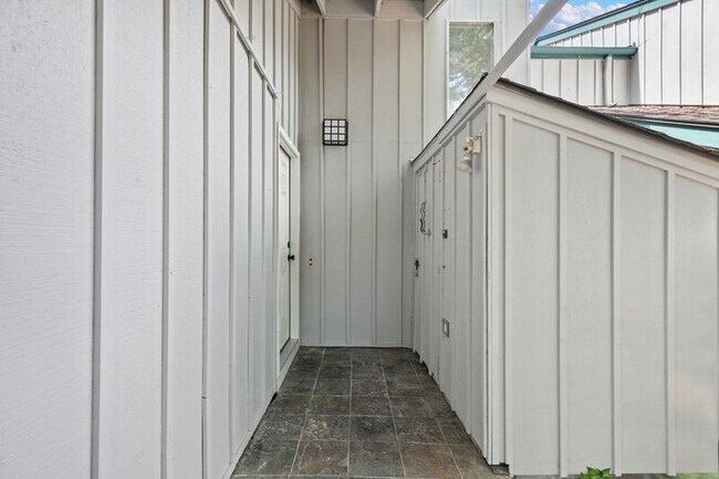 Photo - 2105 Hawkins Ln