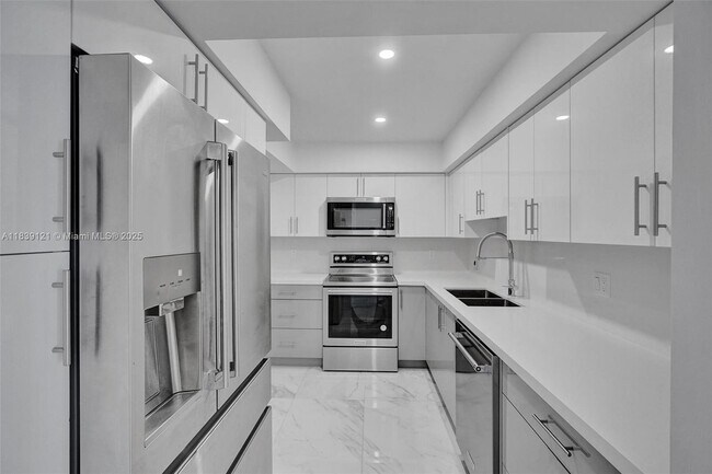 Photo - 400 Kings Point Dr Unit 616