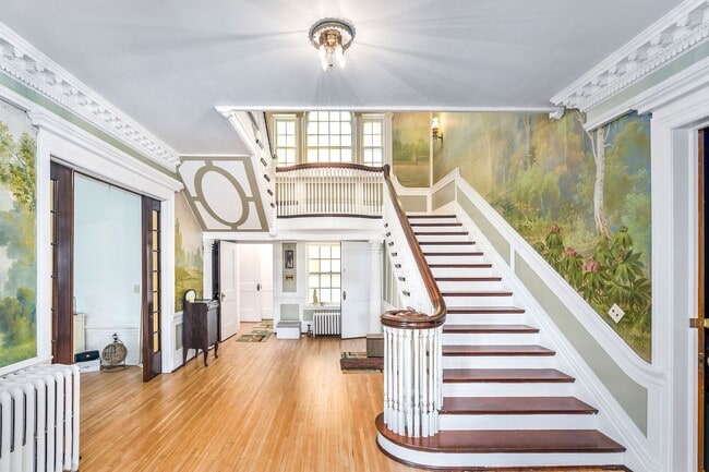 Photo - Beautiful 2 Bedroom/2 Bathroom First Floor Apartment in East Duluth Mansion - AVAILABLE JUNE! Unit 2307 E Superior St - 1