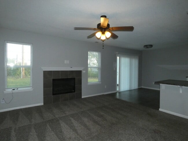 Photo - Beautiful Town Home!