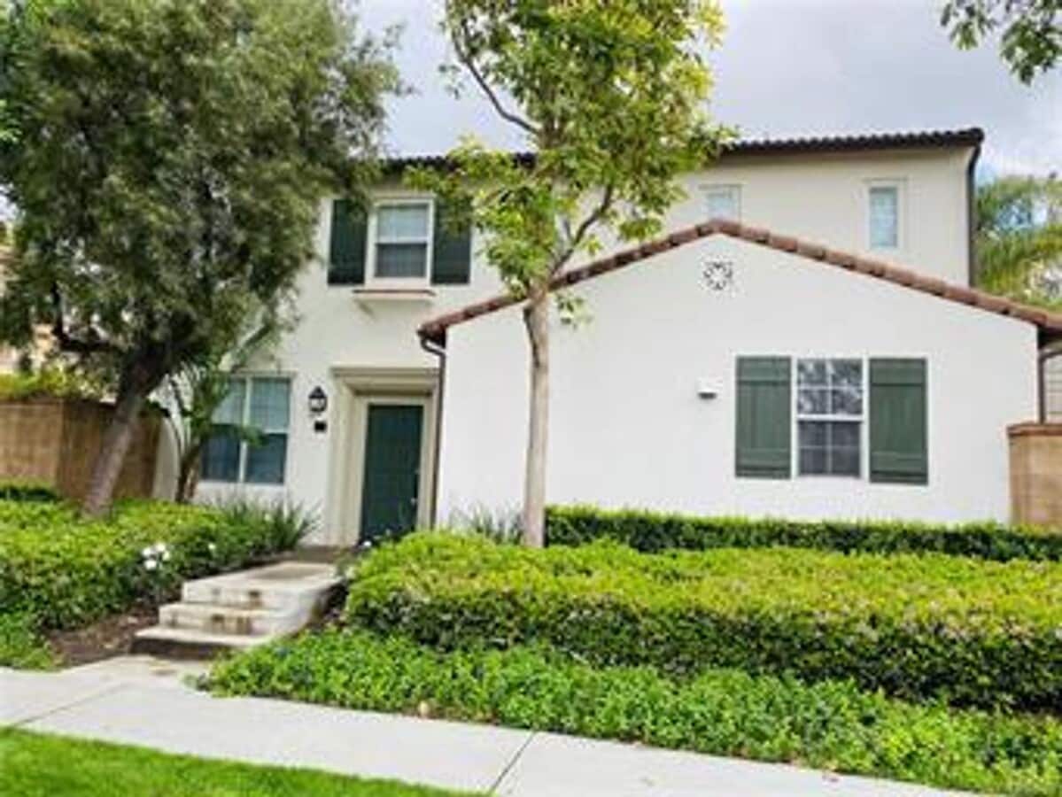 Bright and spacious detached 3 bedroom home - Bright and spacious detached 3 bedroom home