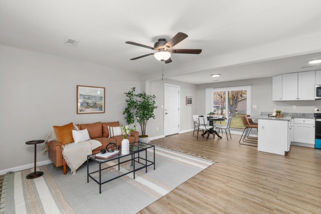 Photo - 2 Gilbert Dr