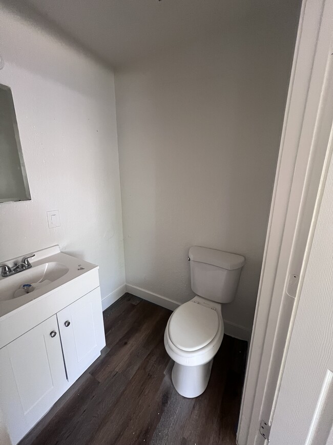 Photo - 901 Lenore Ct