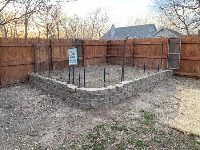 Photo - 1825 Mountain Ash Dr