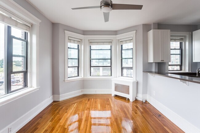 Photo - 137 Peterborough St Unidad 23