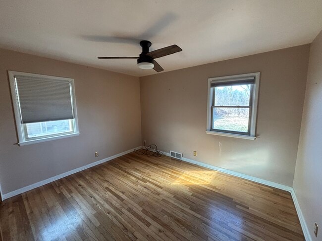 Photo - 1043 College Ln